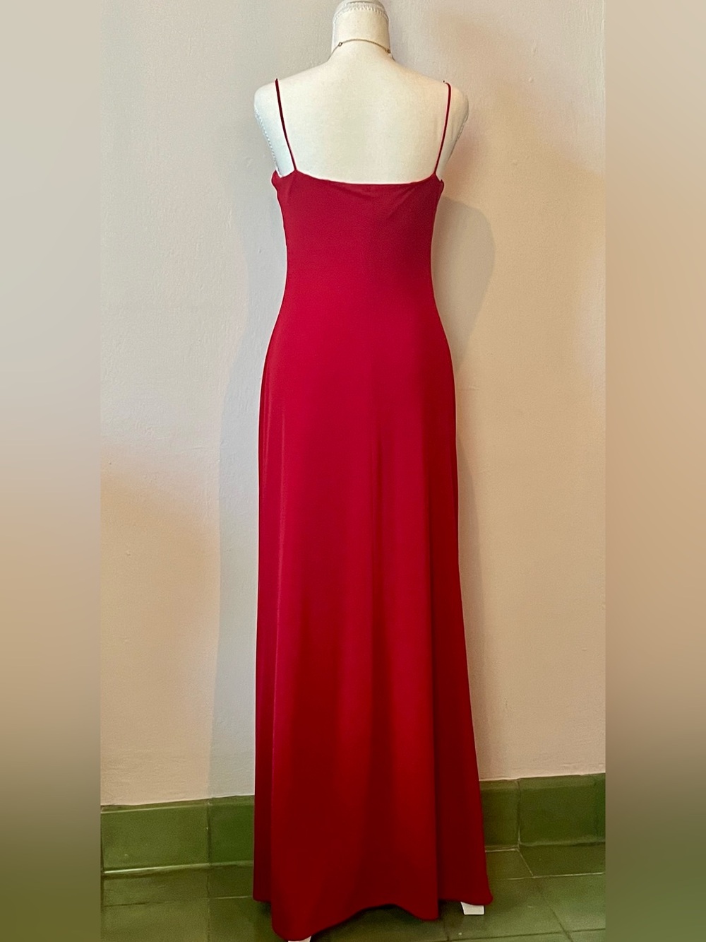 Vintage Iconic 90’s Red Column Dress | Laundry by Shelli Segal | size 6 - Picture 2 of 11